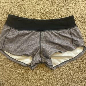 Lululemon Black and Gray Speed Up Low Rise Shorts, Size 4, 2.5